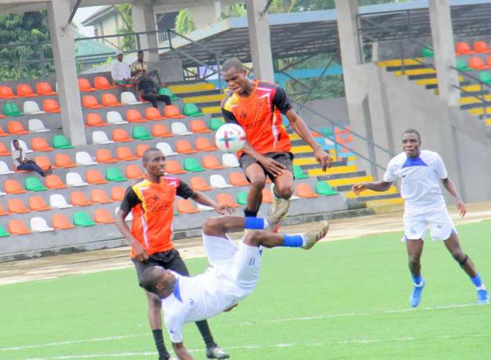 Peter Ita attempting an overhead kick